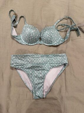 Victoria's Secret Mint Green Patterned Underwire Bikini